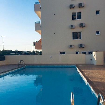 Pool Apartment Larnaca Exterior foto