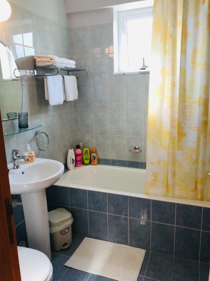 Pool Apartment Larnaca Exterior foto